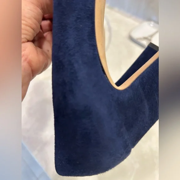 Jimmy Choo Navy Suede Chunky Heel Pumps, Like New, Sz 39 1/2 - Picture 11 of 13